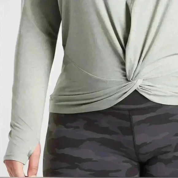 Athleta Essence Twist Top Light Green - Size Small - Picture 2 of 8